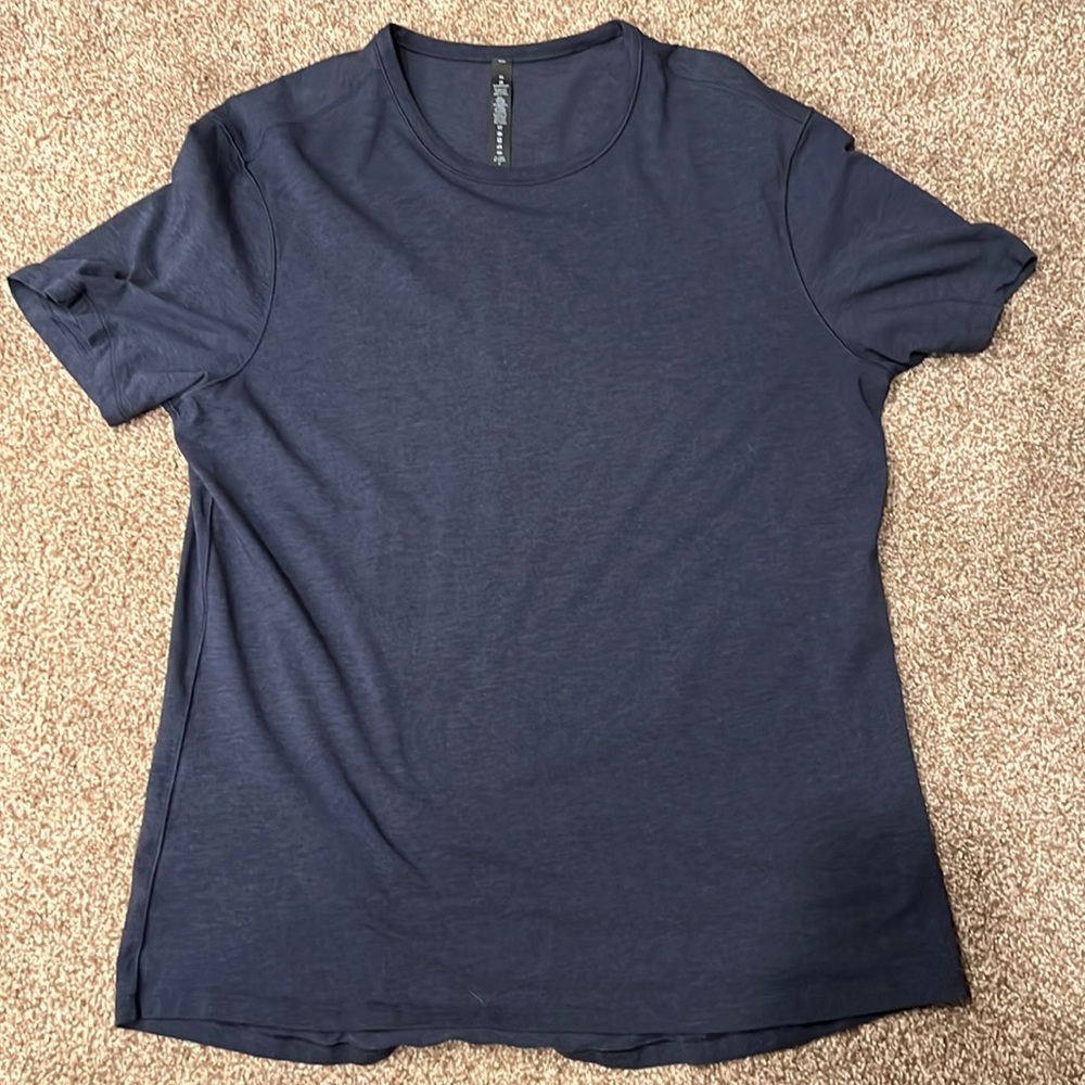 Lululemon mens T-shirt size xl blue